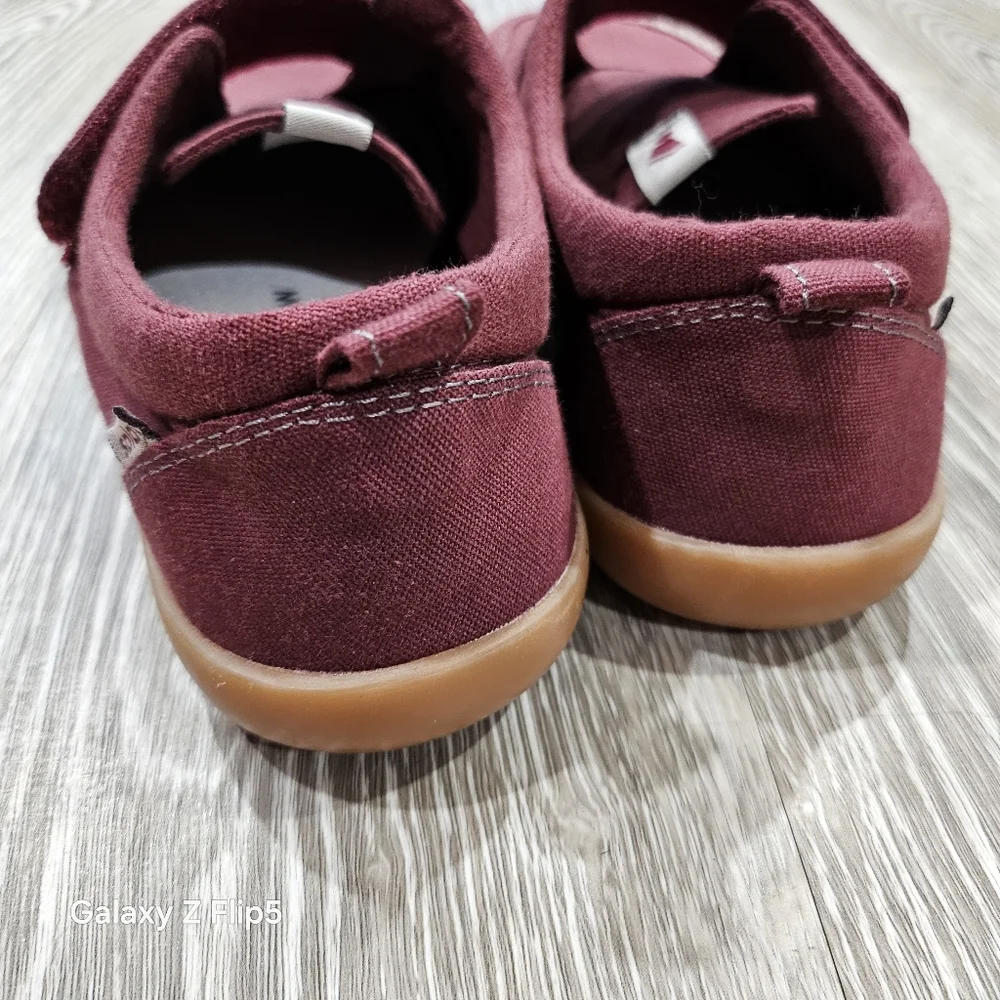 Women’s Casual Velcro Canvas Slip-On Shoe - Burgundy - Picture 10 of 10